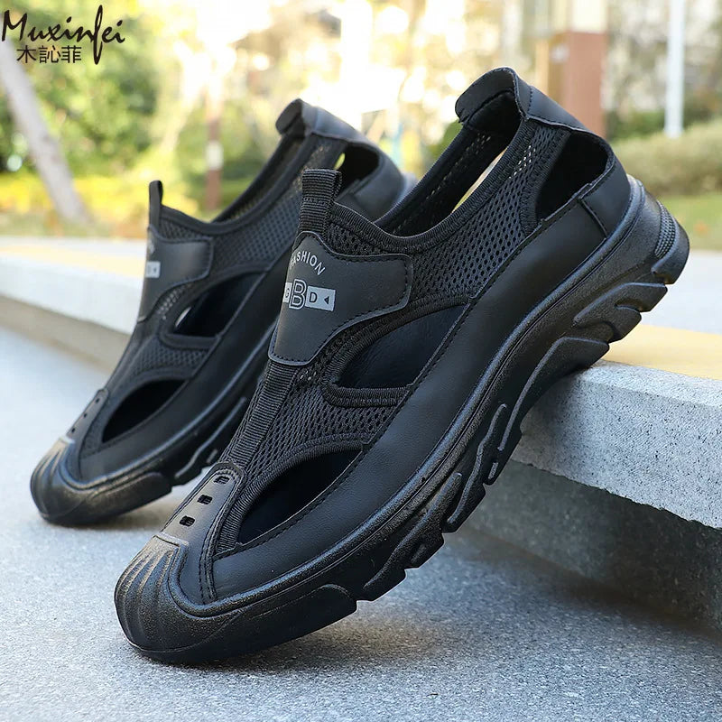 2026 New men's beach shoes summer hollow toe sandals breathable mesh casual shoes men's fashionable outdoor sports shoes